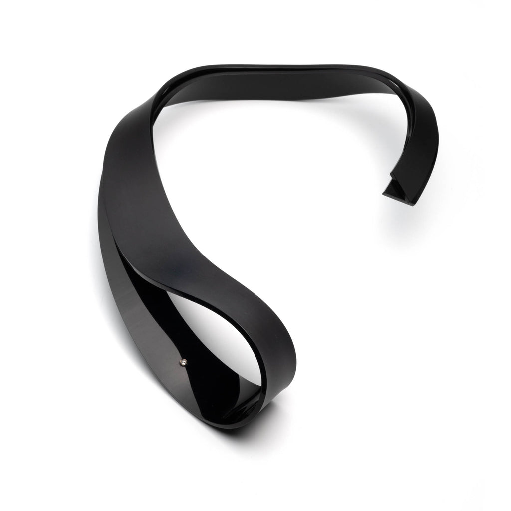 Thick Folded Loop Neck