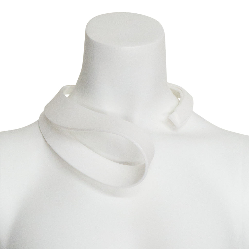 Thick Folded Loop Neck