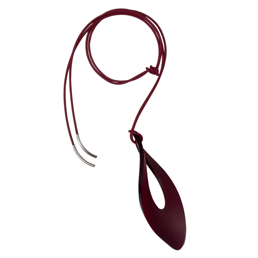 Twisted Pendant Neck