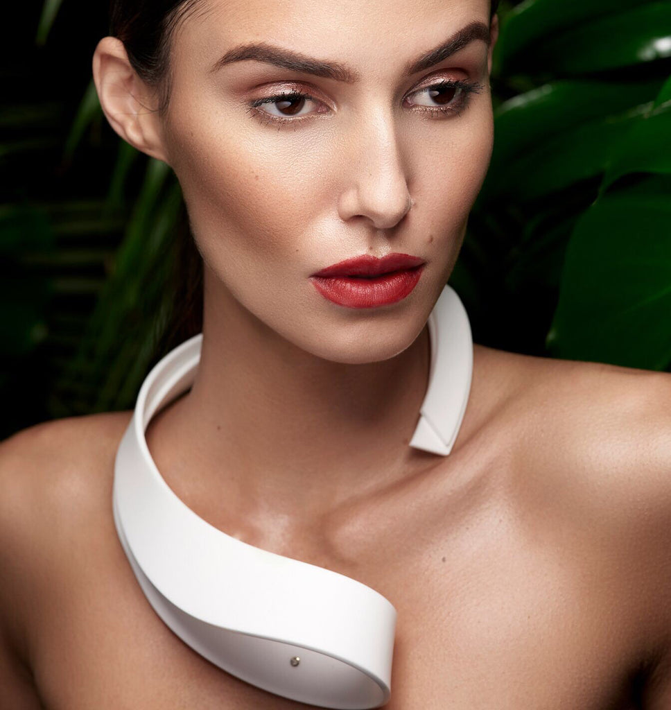 Thick Folded Loop Neck